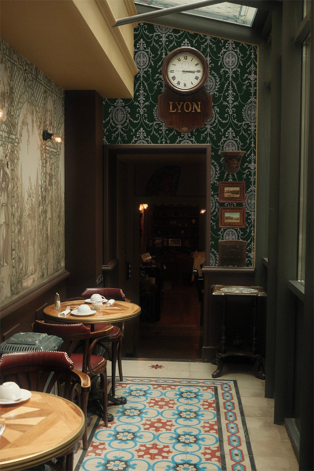 State Room Scroll (Green) Wallpaper