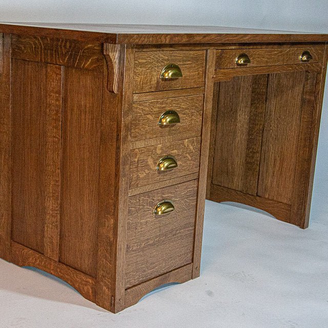 Cup Drawer Pulls "Amalfi" in Antique Brass